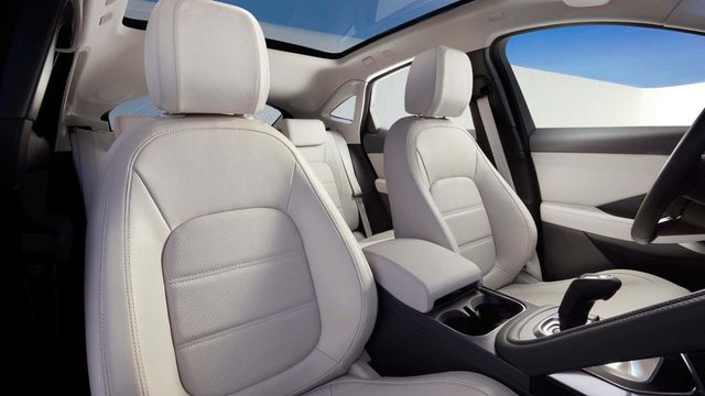 Jaguar представив новий довгоочікуваний кросовер - фото 181520