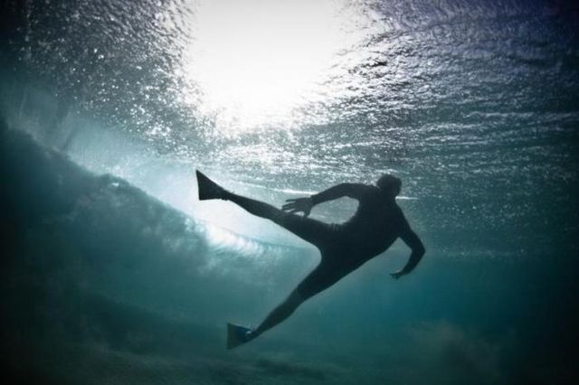 Проти хвиль: потужні фотографії, від яких перехоплює дух - фото 178335