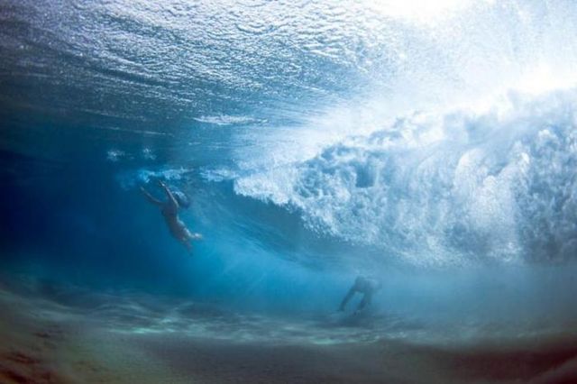 Проти хвиль: потужні фотографії, від яких перехоплює дух - фото 178317