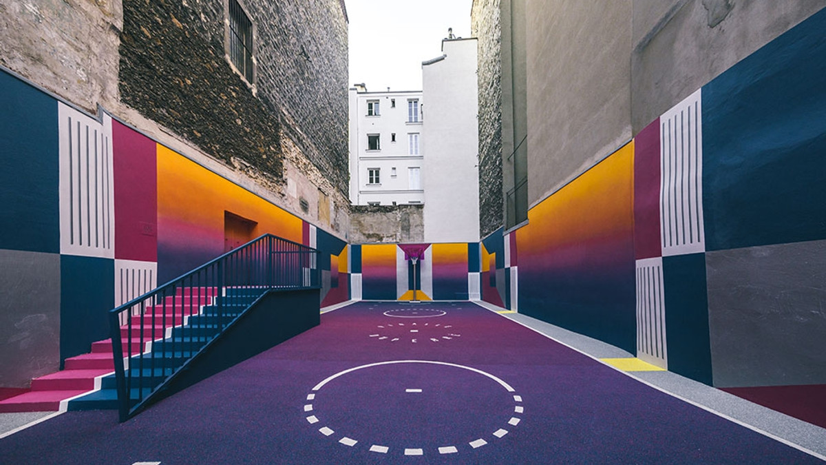 Просто мрія! Як виглядає незвичайний баскетбольний майданчик у Парижі - фото 1