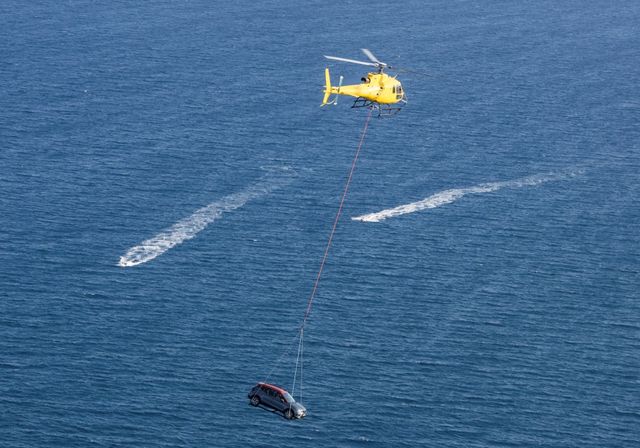 Як у голлівудських блокбастерах: Seat запустив нову модель в небо - фото 178733