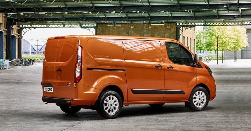 Оновлений фургон від Ford: ефектні фото