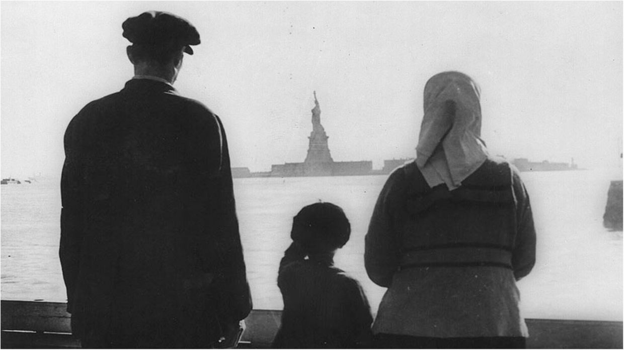 Як змінювала колір одна з найзнаменитіших статуй світу