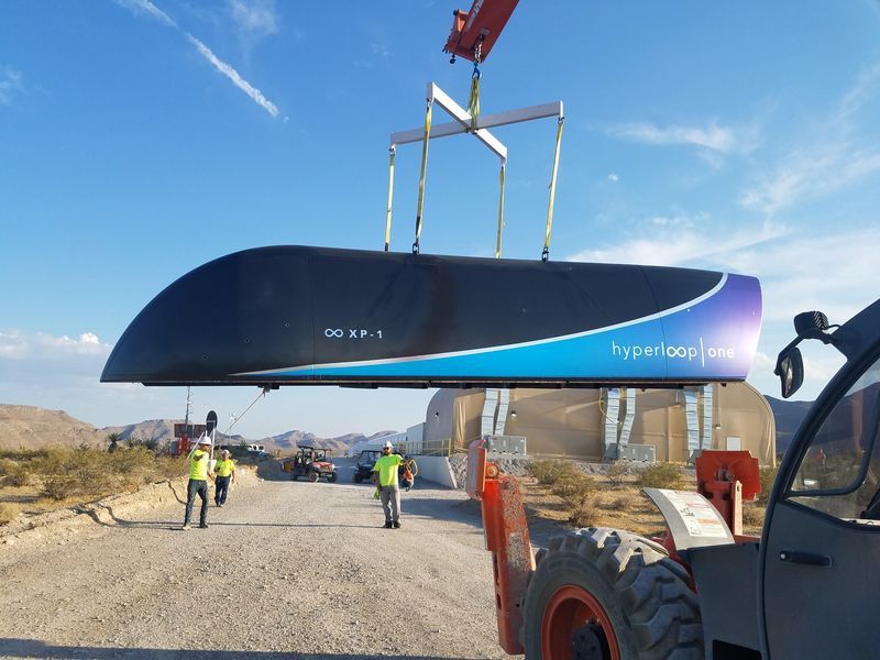 Hyperloop One провела випробування свого вакуумного поїзда