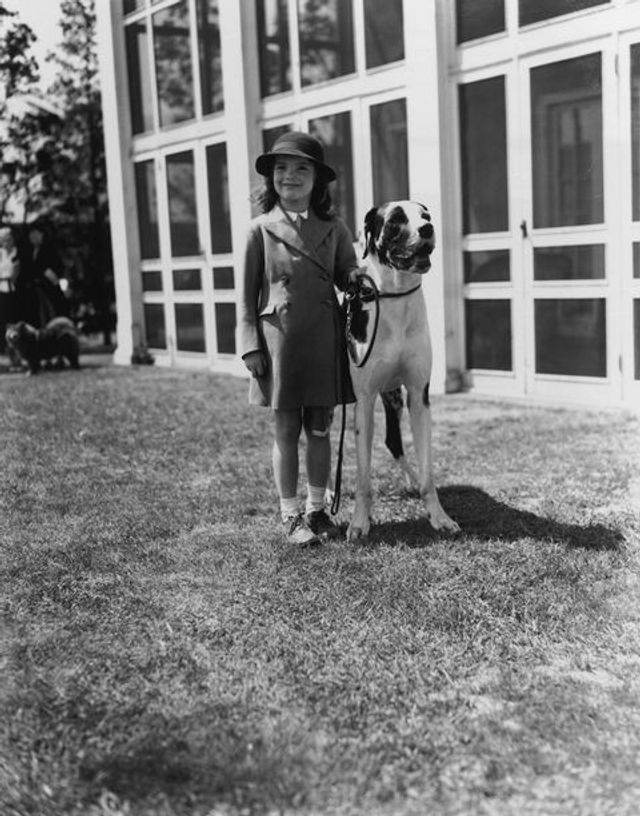 З'явилися раніше невідомі фото юної Жаклін Кеннеді - фото 185089