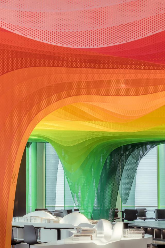 Книжковий магазин майбутнього у Китаї: вражаючі фото - фото 183329