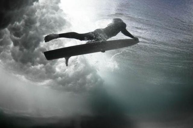 Проти хвиль: потужні фотографії, від яких перехоплює дух - фото 178336