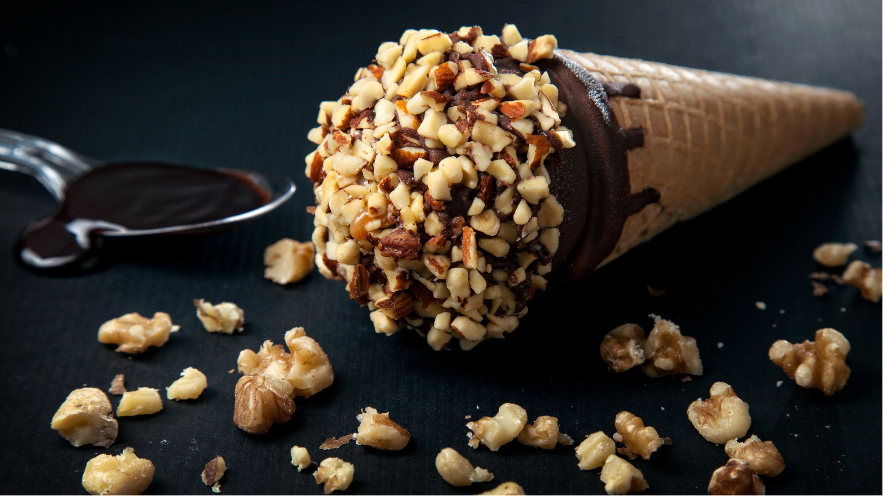 Ці продукти категорично не можна їсти дітям