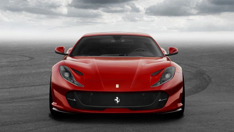Опубліковані перші фото суперкара Ferrari 812 Superfast