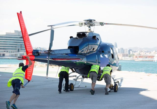 Як у голлівудських блокбастерах: Seat запустив нову модель в небо - фото 178729