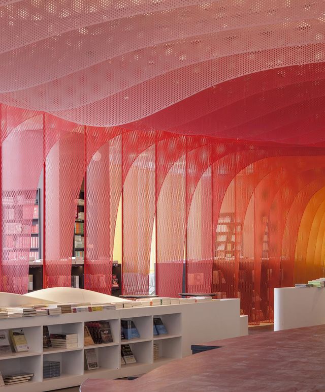 Книжковий магазин майбутнього у Китаї: вражаючі фото - фото 183333