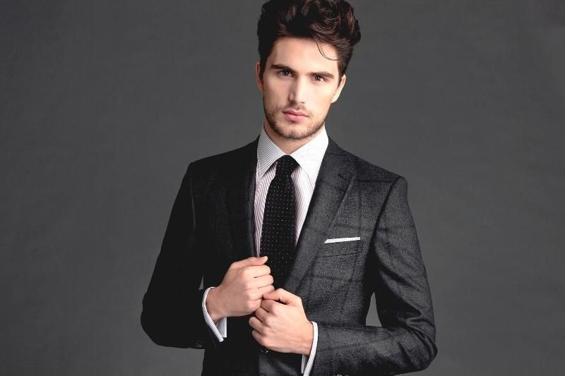 Чотири головні помилки чоловіків під час вибору ділового одягу. Думка експерта