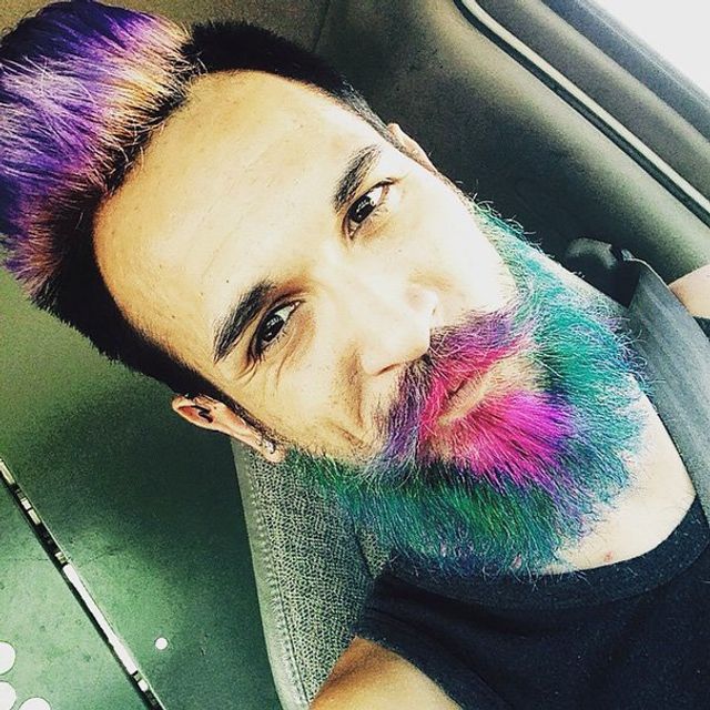 Синє, фіолетове та зелене волосся: новий тренд чоловічої моди - фото 183991