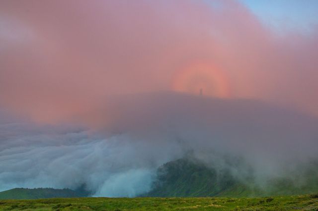 У Карпатах зняли неймовірне явище: фотофакт - фото 178292