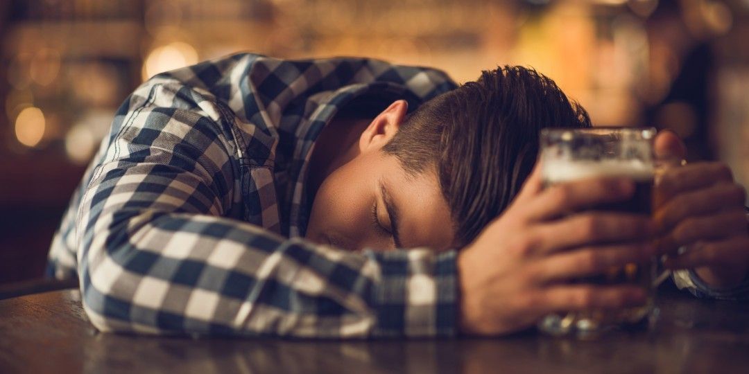 Як пережити похмілля: корисні поради