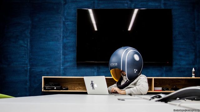 Український шолом для офісних працівників підкорив США - фото 182531