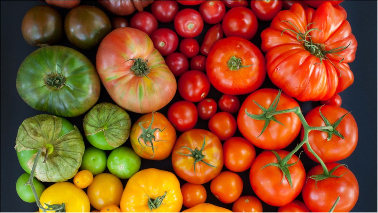 Чому медики рекомендують їсти томати?
