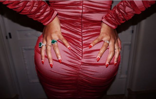 Beyonce потішила фанів апетитними фото - фото 190493