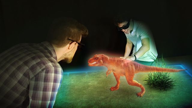 Створено перший стіл, який проектує голографічні зображення - фото 192532