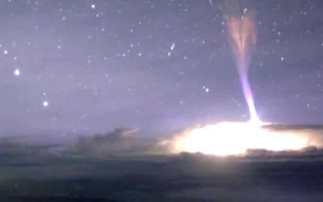 Рідкісну блискавку зафільмували на Гавайських островах: вражаюче відео