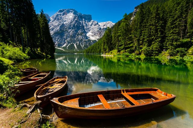 Доломітові Альпи у різну пору року: вражаючі фото - фото 189749