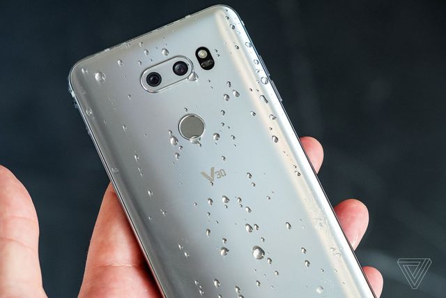 Флагман LG V30 представлений офіційно: що особливого в новинці - фото 192681