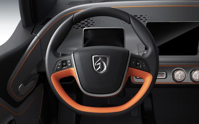 У Китаї випустили електромобіль в стилі Smart - фото 186844