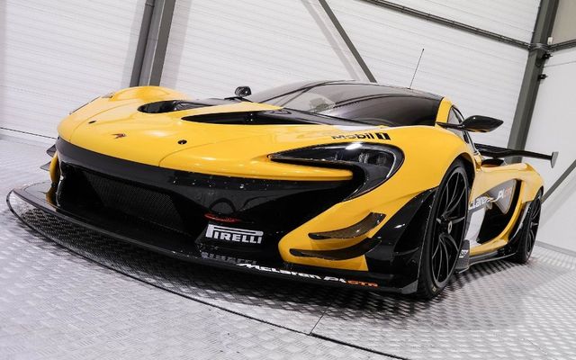 Як виглядає новенький McLaren з ексклюзивної серії: ефектні фото - фото 187194