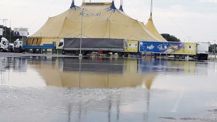 Одеські вулиці перетворилися на Венецію - фото 1