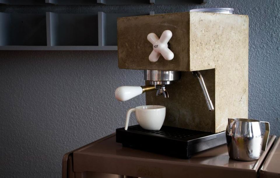 Американці створили унікальну кавову машину з будматеріалів