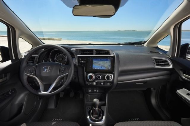 Honda показала оновлений Jazz - фото 188453