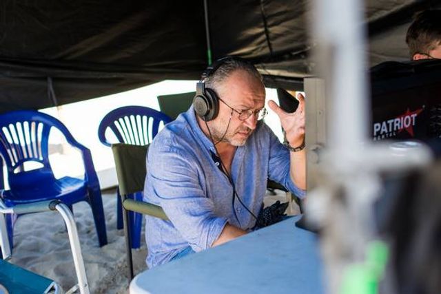 Боротьба, яка триває досі: фільм "Червоний" варто подивитися кожному українцю - фото 191108