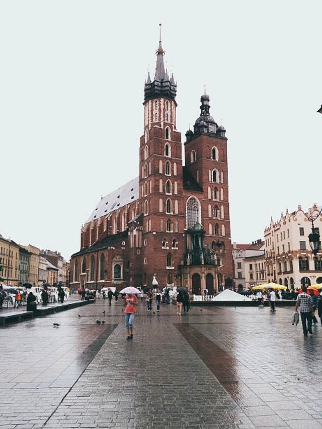 Нетуристична мандрівка Краковом: місця, де має побувати кожен - фото 190554
