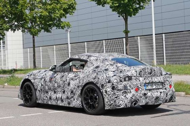 Японці вивели на випробування нову Toyota Supra - фото 188579