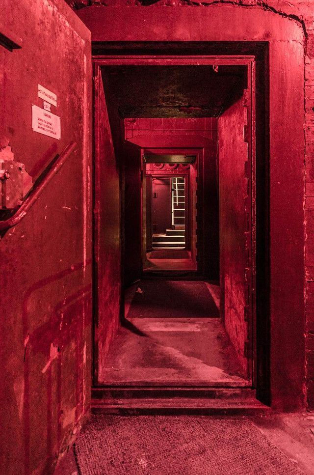 У Швеції продають військовий бункер у стилі "Зоряних воєн" - фото 186660