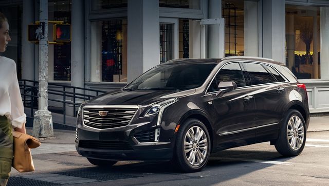 Cadillac представив в Китаї гібридний кросовер XT5 - фото 192208