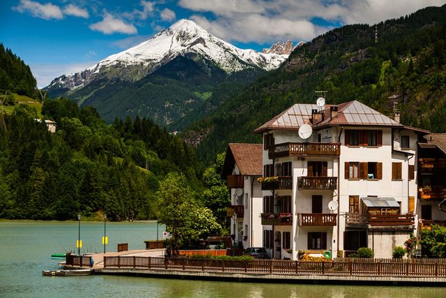 Доломітові Альпи у різну пору року: вражаючі фото - фото 189742