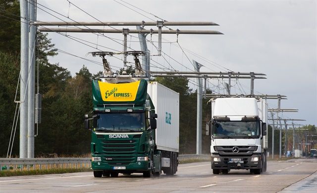 Вантажівки в Німеччині перетворять на тролейбуси - фото 188848