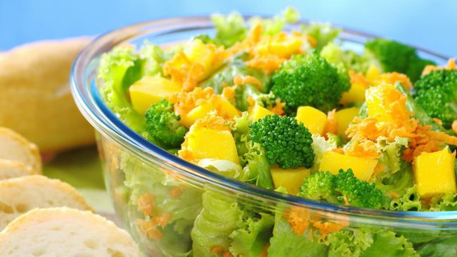 Енциклопедія їжі. ТОП-10 найоригінальніших салатів світу - фото 189632