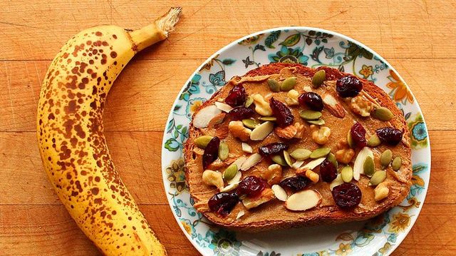 Ці продукти негативно впливають на вашу усмішку - фото 188092