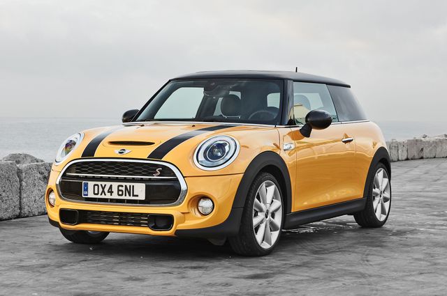 Названо найкращі автомобілі для жінок - фото 192433