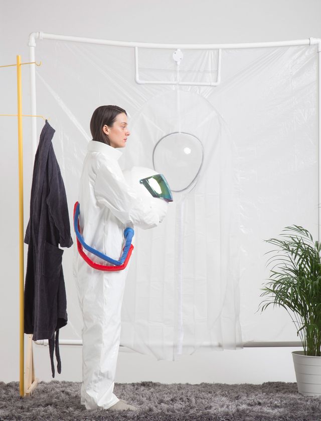 Винайдено костюм для приймання ванни в космосі - фото 186644