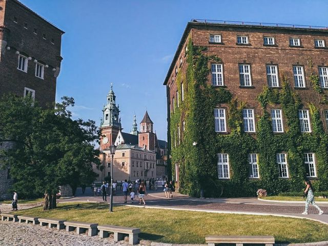 Нетуристична мандрівка Краковом: місця, де має побувати кожен - фото 190571