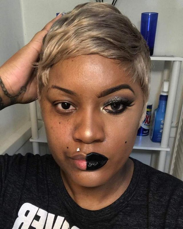 Силу макіяжу показали в незвичайному фотопроекті - фото 190853