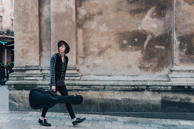 Вуличний музикант, який підкорив 'Голос країни'. Відверте інтерв'ю з Едгаром Вінницьким - фото 188803