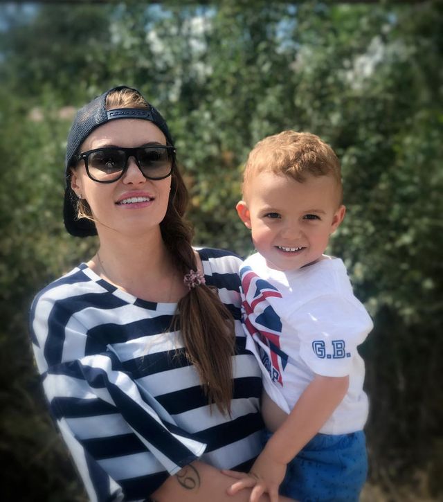 Як українська співачка відпочивала на Донбасі - фото 185493