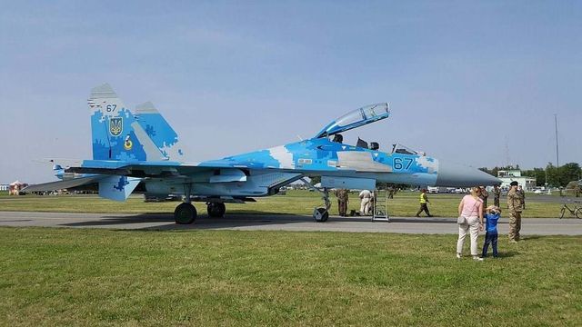 Як українські льотчики підкорювали Airshow-2017: ефектні фото - фото 192007