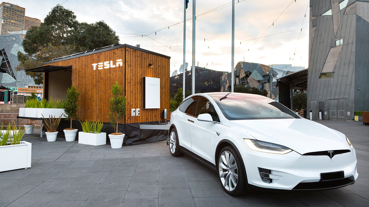 Крихітний будиночок Tesla мандрує Австралією - фото 1