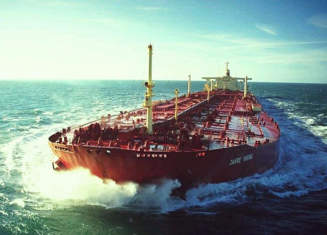 Як виглядають найбільші кораблі у світі - фото 186719