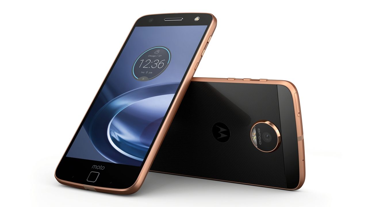 Motorola Moto Z2 Force пройшла тести на міцність: відеофакт